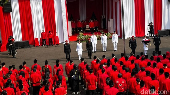 PDIP menggelar upacara peringatan Hari Lahir Pancasila yang diselenggarakan oleh DPP PDIP di Lenteng Agung, Jakarta. (Rumondang/detikcom)