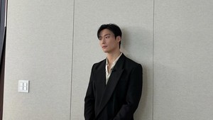 Pria kelahiran 9 Juni 1993 ini merupakan seorang lulusan Seni Akting dari Universitas Sungkyunkwan. My Royal Nemesis adalah drakor rom-com perdananya. Foto: Dok.Instagram Heo Nam Jun/ @namjun0609