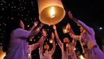 Ribuan Lampion Terangi Langit Borobudur Saat Waisak