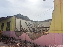 Sekolah yang Ambruk Segera Dibangun Ulang Pemkab Tulungagung