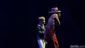 Slank yang biasa dikenal bergaya nge-rock kini bisa juga nge-jazz loh genks. Buktinya, mereka nampilin aransemen terbaru yang fresh banget. Foto: Dok.Anisa Hafifah/ Detikcom