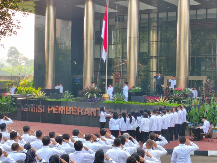 Upacara Hari Lahir Pancasila di KPK, Jaksel, Senin (1/6/2026).
