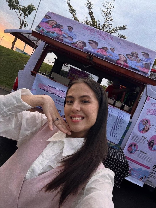 Adhisty Zara Doyan BBQ hingga Jajan Aneka Dessert, Ini Potretnya!