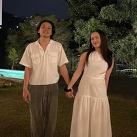 “Saat itu Zara lagi syuting di Bandung, suka main ke sana. Gue kan sebagai pekerja di sana, sebagai karyawan di sana, sebagai yang bekerja juga ya pasti ada aja terus di sana. Akhirnya kita ngobrol-ngobrol eh nyambung. Cuma kalau kenal ya udah agak lama sih,” kata Tsaqib mengenai awal pertemuannya dengan Zara pada 2024. Foto: Dok. Instagram Zara Adhisty, Tsaqib