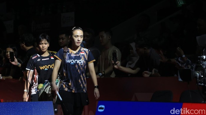 Ganda putri Indonesia, Febriana Dwipuji Kusuma dan Meilysa Trias Puspitasari, menghadapi pasangan India, Treesa Jolly dan Gayatri Gopichand Pullela, pada babak pertama Indonesia Open 2026 di Istora Senayan, Jakarta, Selasa (2/6/2026).