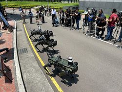 Robot Anjing Tempur Perkuat Pertahanan Masa Depan Taiwan