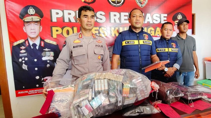 Barang Bukti ratusan rokok hasil curian pelaku