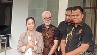 Suami Bunga Zainal Lapor Propam, Kecewa Penanganan Kasus Cek Kosong Lamban