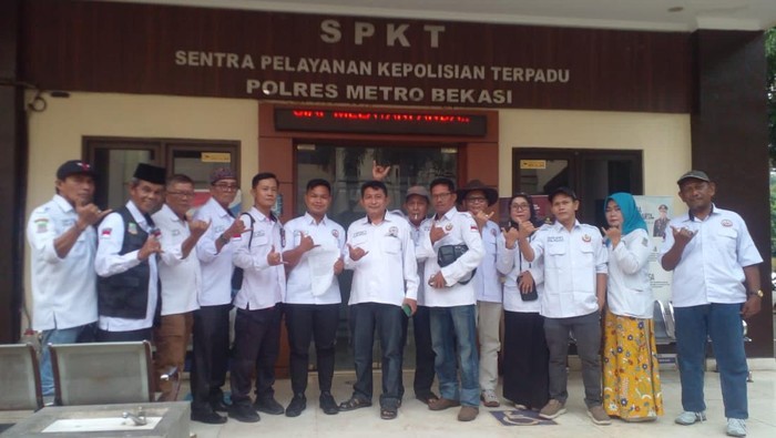 DPD IKM Kabupaten Bekasi juga melaporkan Permadi Arya atau yang dikenal sebagai Abu Janda ke Polres Metro Bekasi. (Dok istimewa.