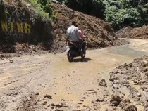 Dibuka Warga Secara Swadaya, Jembatan Enang-Enang Dibangun Kembali 2027