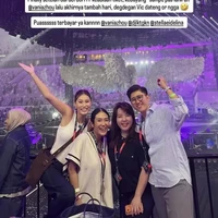 Gaya Para Artis Nonton Konser F4 di Jakarta, Syahrini Tampil Total Pakai Dasi