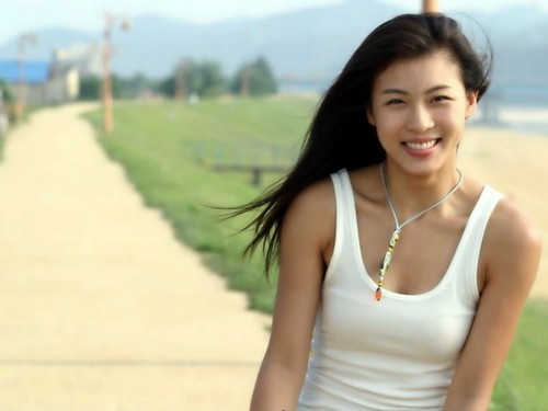 Ha Ji Won