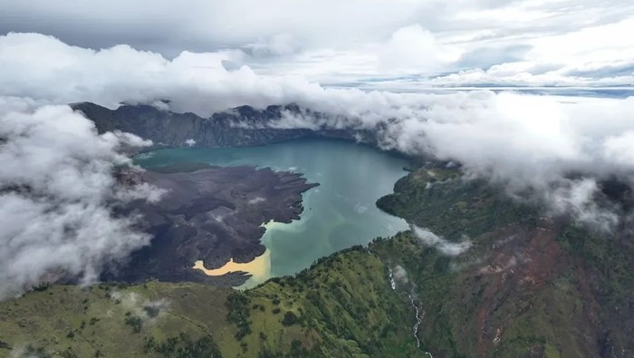 Ilustrasi puncak rinjani