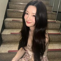 Lewat platform komunikasi penggemar, Jung Chaeyeon mengkonfirmasi bahwa comeback I.O.I sekaligus mengakhiri eranya sebagai idol KPop. Selanjutnya penggemar dapat menantikan comeback Jung Chaeyeon lewat drama Korea The Miracles of Namiya General Store yang dijadwalkan tayang di Disney+ pada 2027. Foto: dok. X @jcyfiles