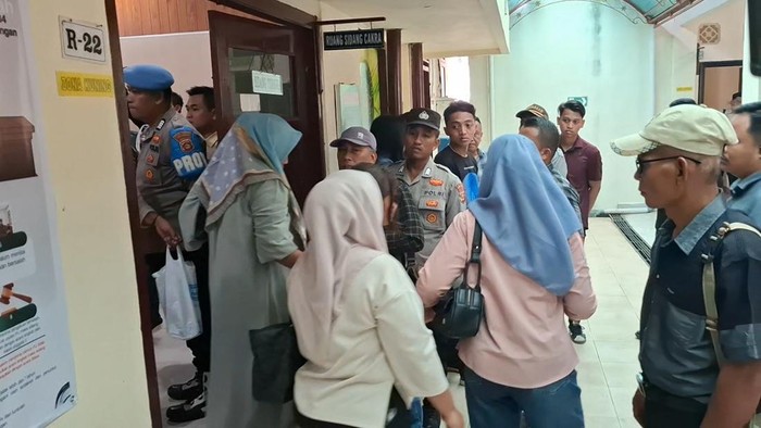 Keluarga oknum kades korupsi mengamuk usai sidang praperadilan di PN Lubuklinggau