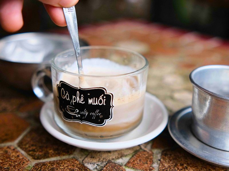 Wisata Kuliner ke Vietnam? Jangan Lewatkan 5 Kota Kopi Favorit Ini