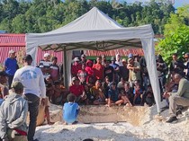 5 Jenazah Korban Ledakan Bom di Biak Numfor Dimakamkan dalam Satu Liang Lahad