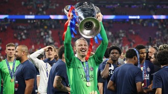 Kiper PSG 0 Saves, tapi 'Selamatkan' Rumah Tangga dari Bintang Porno