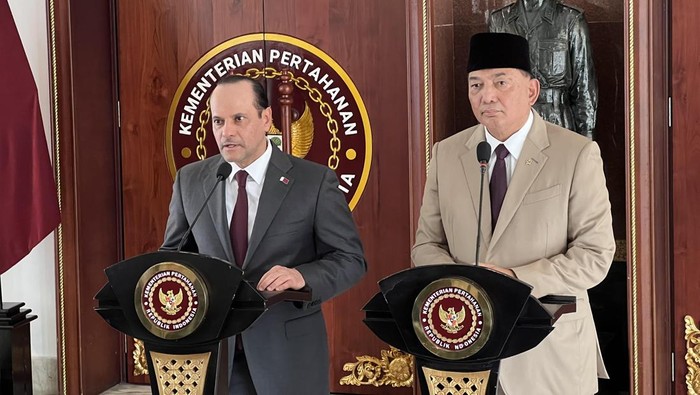 Menhan Qatar dan Menhan RI (Adhfar/detikcom)