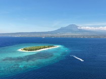 Menyusuri Maldives van Banyuwangi, Surga Kecil di Selat Bali