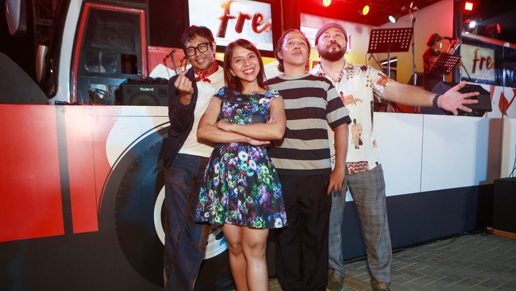 Mocca Puji Habis Stage Bus di Java Jazz Festival 2026