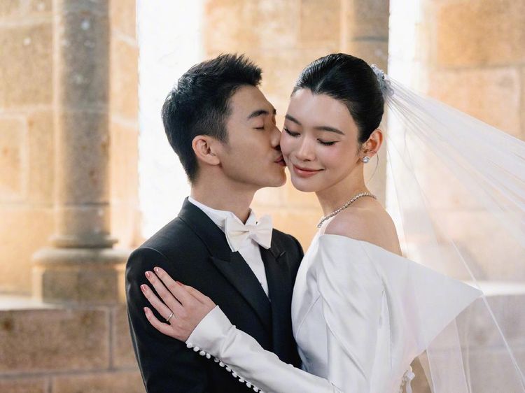 Potret Pernikahan Supermodel & Anak Raja Judi di Prancis, Mewah Bak Fairytale