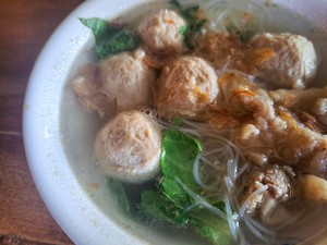 Resep Kuah Bakso yang Bening Gurih Berbahan Tulang Sapi