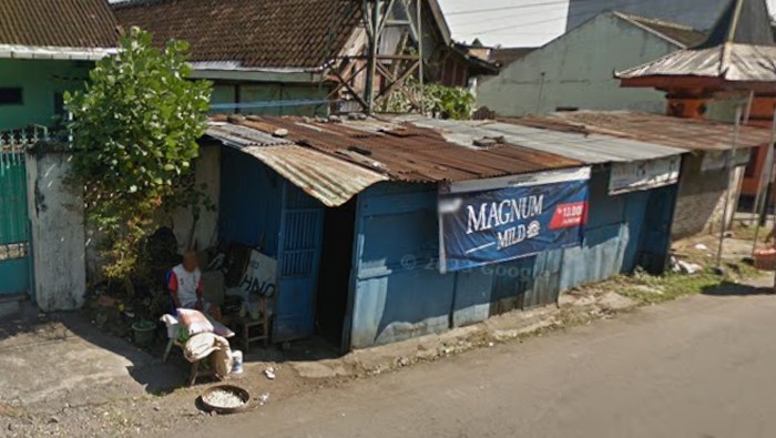 Rumah Sepasang Lansia di Solo Rumah Sepasang Lansia di Solo