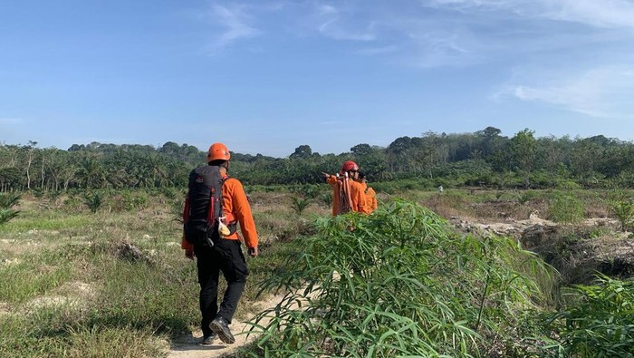 Tim SAR Gabungan melakukan pencarian terhadap lansia yang hilang di Musi Rawas