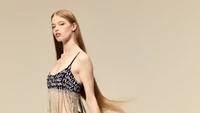 Anak Elon Musk Jadi Model Brand Lingerie Rihanna, Pose Berani Jadi Sorotan