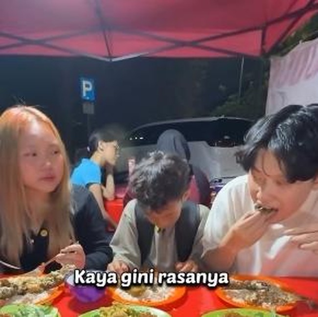 Sederhana! Willie Salim Makan Pecel Lele hingga Traktir Makan Adik Angkat