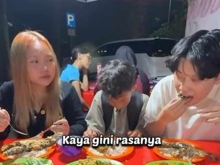 Sederhana! Willie Salim Makan Pecel Lele hingga Traktir Makan Adik Angkat