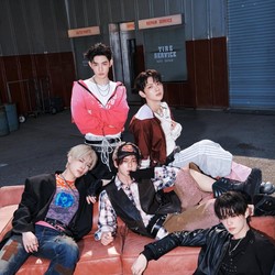 Debut AND2BLE Cetak Sejarah K-Pop!
