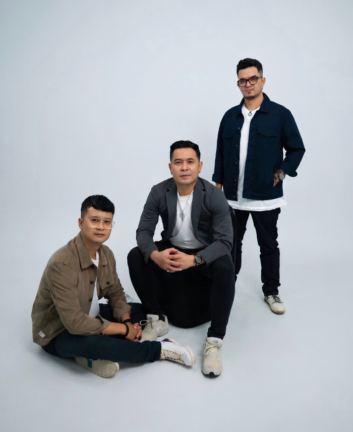 Bian, penyanyi lagu C.I.N.T.A, kini kembali dengan band BianGindas. Album baru Engkaulah Nyawaku hadir dengan 11 lagu pop melayu.