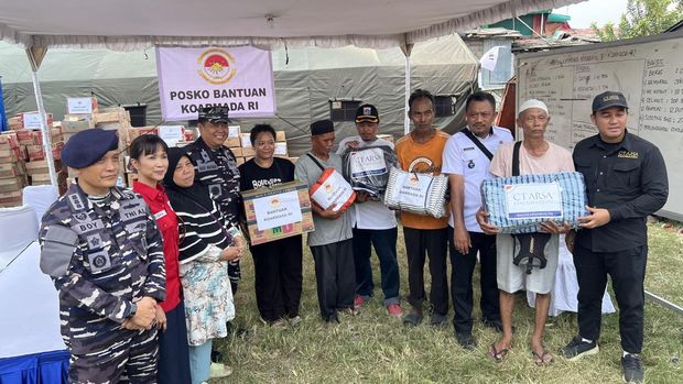 CT Arsa dan Koarmada beri support ke korban kebakaran di Kemayoran, Jakpus.