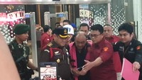 Mantan Kepala BGN Dadan Hindayana Ditahan Kejagung!