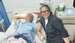 Tio Pakusadewo Dirawat Pakai BPJS Kelas 3, Dewi Irawan Buka Donasi