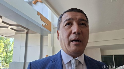 Dubes Kazakhstan untuk Indonesia Serzhan Abdykarimov berkunjung ke kantor Gubernur Nusa Tenggara Barat. (Foto: Ahmad Viqi/detikBali).