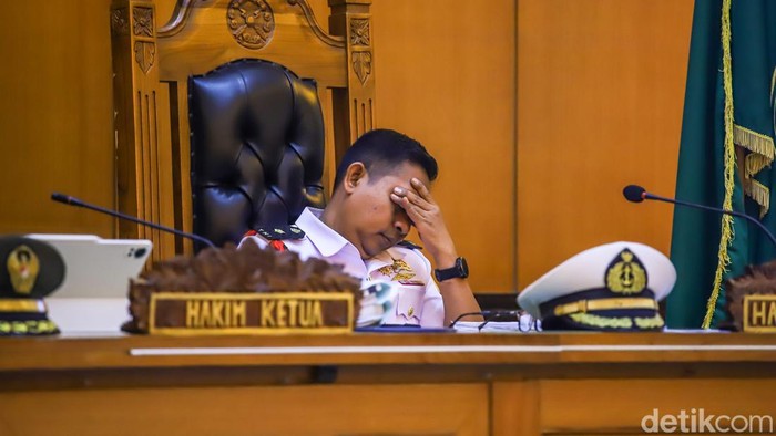Tuntutan Hukuman 2,5 Tahun Penjara Dilayangkan Oditur Militer Terhadap Empat Terdakwa Kasus Penyiraman Air Keras Aktivis KontraS Empat Terdakwa Penyiraman Air Keras Aktivis KontraS Dituntut 2,5 Tahun Penjara