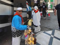 Boneka Unta Jadi Oleh-oleh Favorit Jemaah Haji Indonesia
