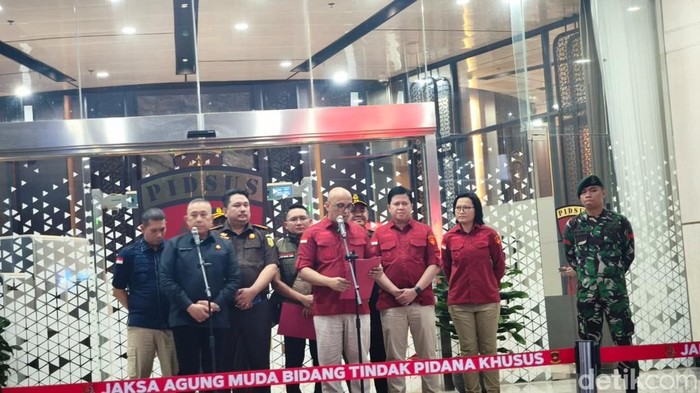 Jumpa pers Kejagung kasus Eks Kepala BGN Dadan Hindayana