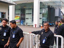 Video: Kejagung Geledah Kantor BGN