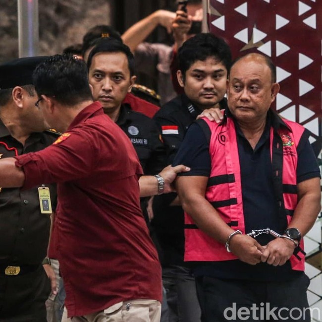 Bingkai Sepekan: Eks Kepala BGN Dadan Tersangka hingga Dolar AS Tembus Rp18.000