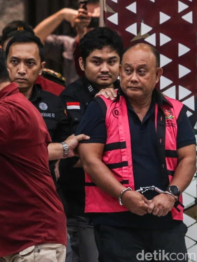 Bingkai Sepekan: Eks Kepala BGN Dadan Tersangka hingga Dolar AS Tembus Rp18.000