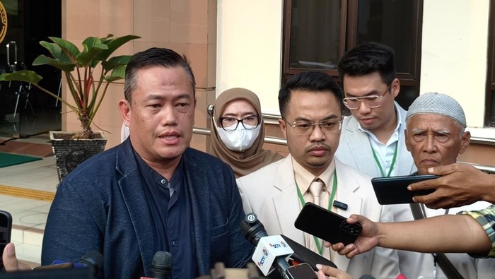 Keluarga Kacab Bank korban pembunuhan 3 prajurit TNI (detikcom)