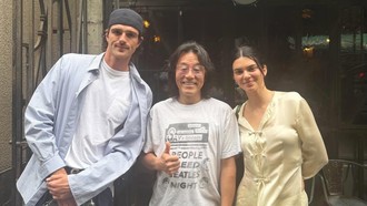 Viral Foto Kendall Jenner-Jacob Elordi Kencan di Jepang, Jajal Pizza Terkenal