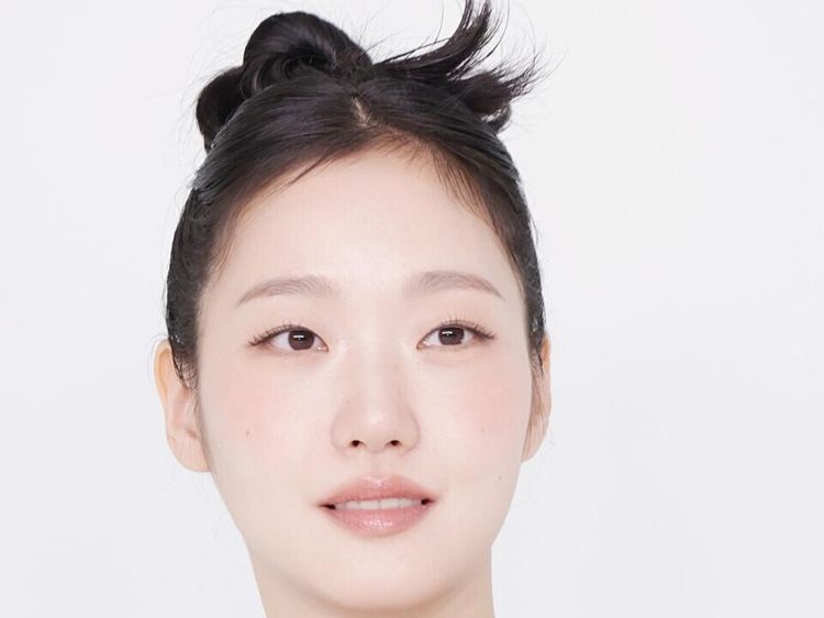 Kecantikan Kim Go Eun Viral, Disebut Mirip Lukisan Wanita Khas Korea