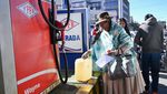 Krisis Kian Dalam, Warga Rela Menginap demi Bahan Bakar