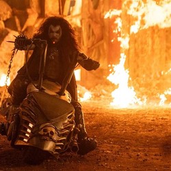 Sutradara Sebut Jason Momoa Paling Pas Jadi Lobo