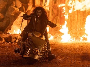 Sutradara Sebut Jason Momoa Paling Pas Jadi Lobo